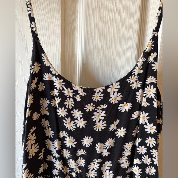 Black Daisy Maxi Dress 100% Viscose PTP 17” Size Small - Picture 2 of 6
